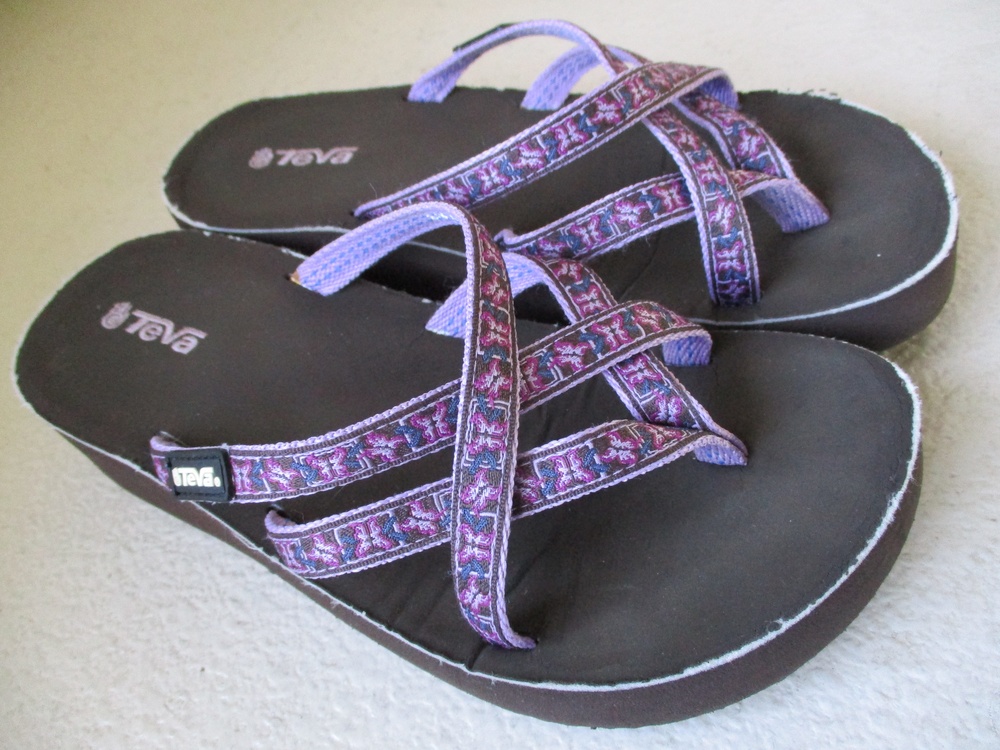 Teva Sandals Women 7 Mush Mandalyn Purple Floral Thong Wedge Platform Cushioned